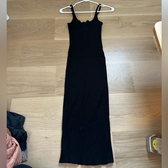 Rolla Coster Dresses & Skirts - Rolla coster Elegant Black ribbed Sleeveless Dress